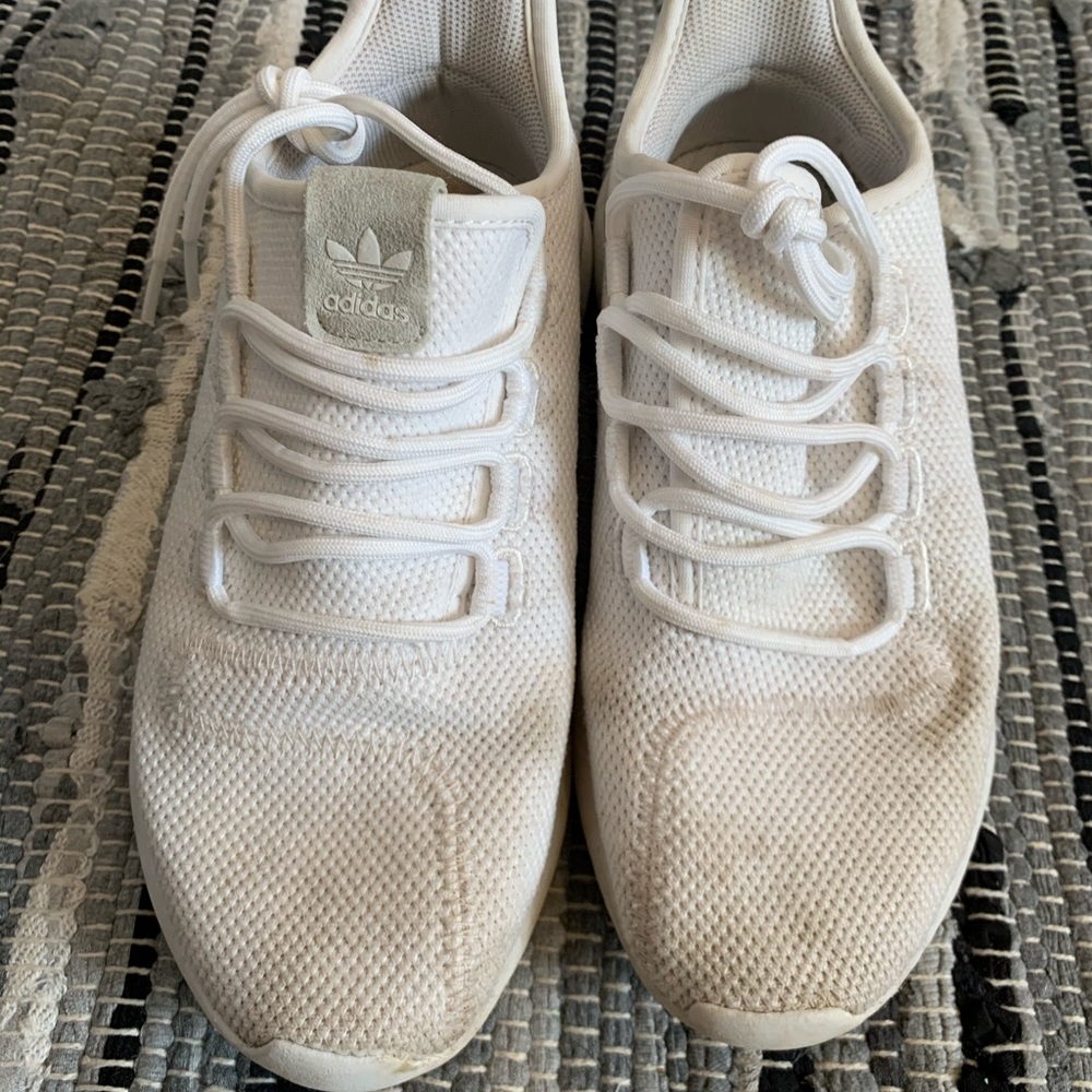 BIG KIDS SNEAKERS by Adidas